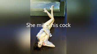 She milks his cock